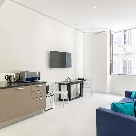 Beautiful Two Bedroom Near Croisette Apartment