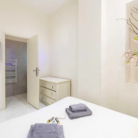 Beautiful Two Bedroom Near Croisette *